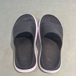 Kuailu Black Slide Sandals with White Trim Size 7.5